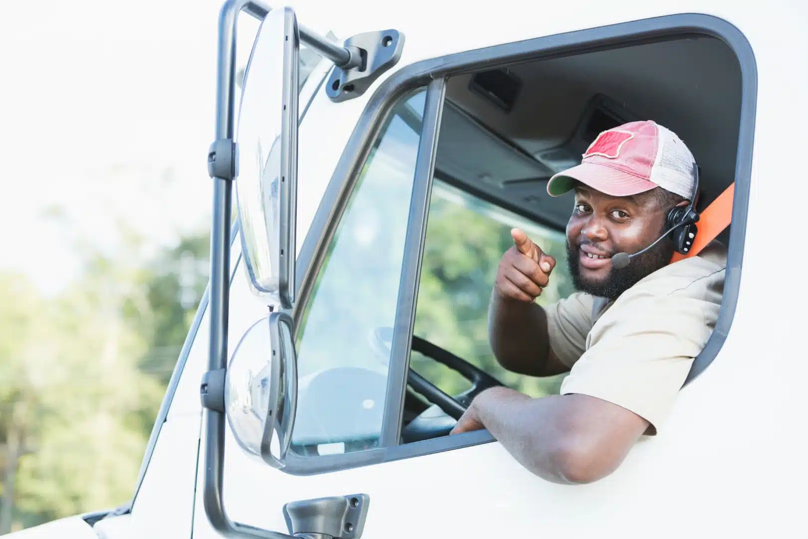 Light truck driver recommending VIM Cover for comprehensive light truck insurance coverage.